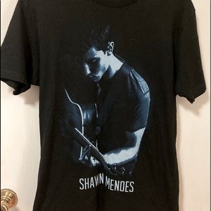 Shawn Mendes Size M Black T-Shirt by Startee